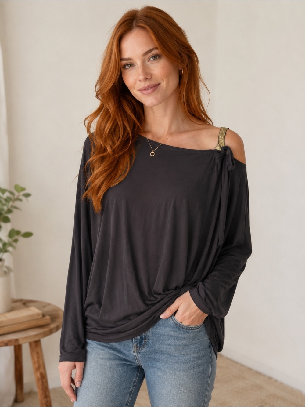 A.gain Cold Shoulder Black Top Size L